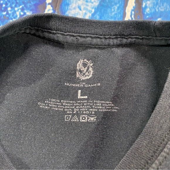 2012 Hungry Games Promo tee size Large - Picture 3 of 3